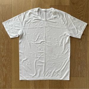 🍋 Lululemon Men’s Shirt